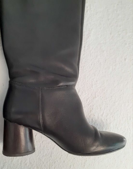 Botas cano alto pretas pele de salto grosso Mango 38