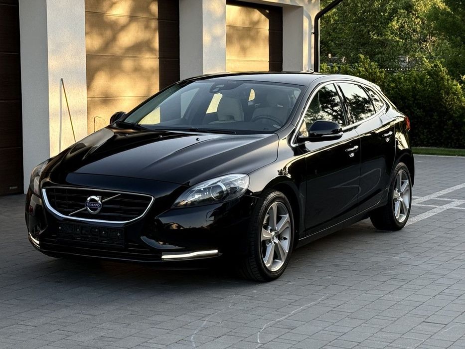 Volvo V40 Piękne Zadbane Auto Skóra Xenon Navi Kamera Cof.