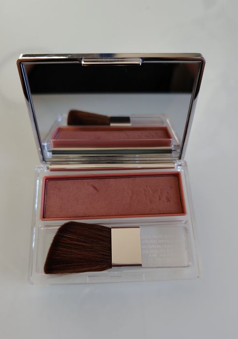 Clinique róż 120 bashful blush