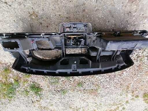 Vendo tablier Ford fiesta