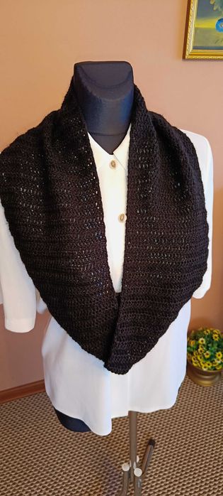 Elegancki czarny komin