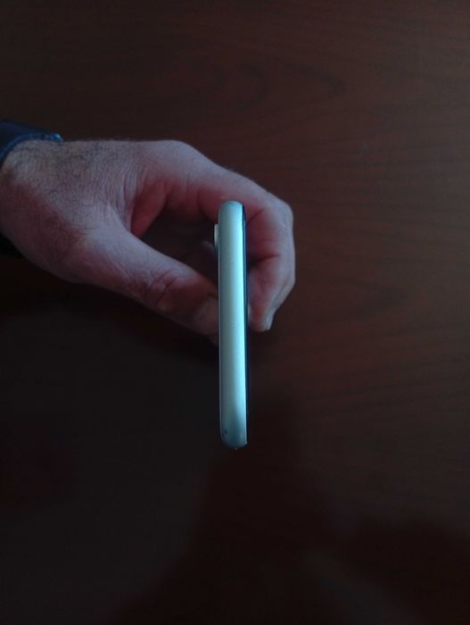 iPhone XR branco 128gb