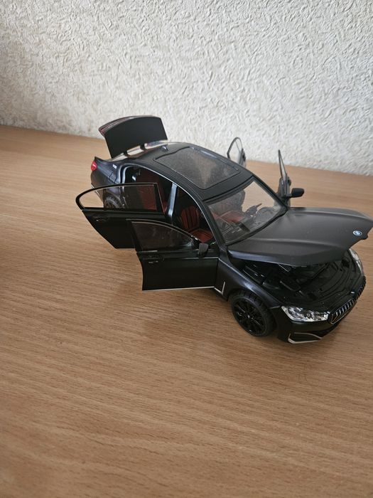 Модель bmw  7 1:24