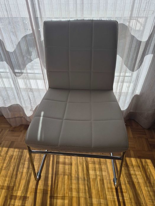 Cadeiras mesa sala
