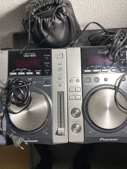 Pioneer PAR CDJ 200 - Como novos