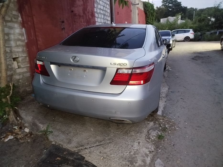 Продам Lexus-LS460