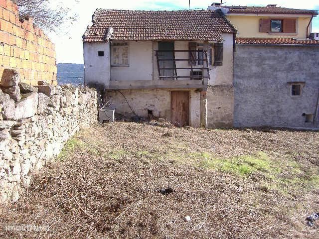 Moradia e Terreno Chaves Santa Cruz Trindade