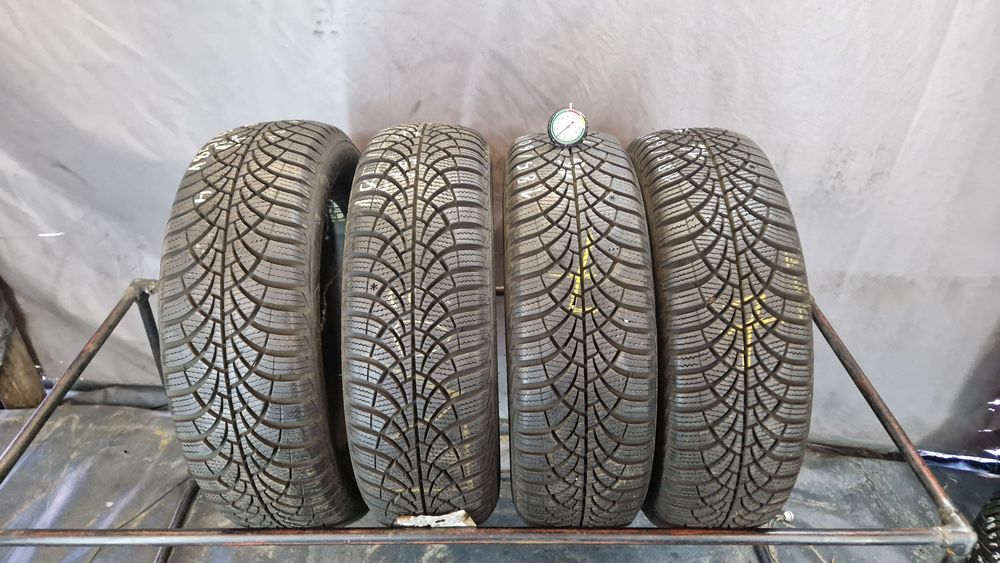 2x 185/60/15 Goodyear Ultragrip 9// JAK NOWE/SUPER STAN/WYSYŁKA