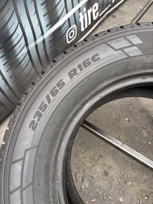 Шини  нові 235/65 R16C Pirelli зима 2025 рік