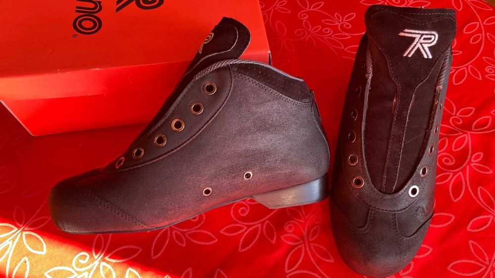 Botas hoquei patins (novas)
