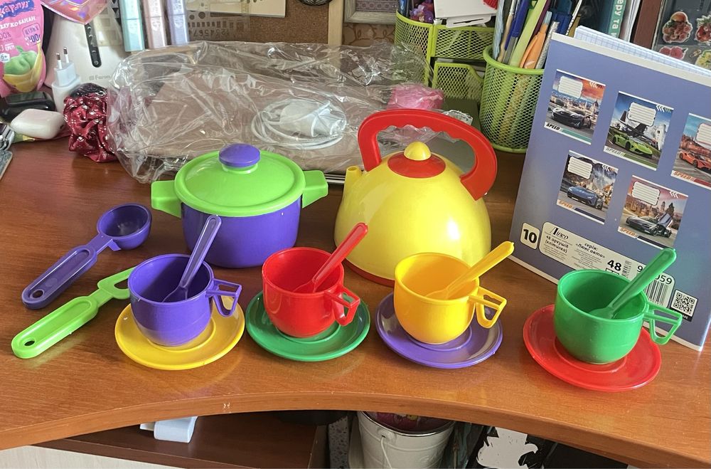 Набір іграшкового посуду для кухні дитячої