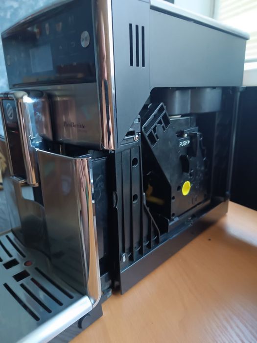 Продам кофемашину в отличном состоянии