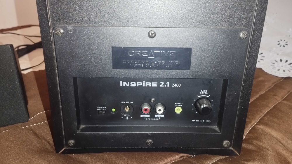 Sistema de som Creative Inspire 2.1 2400