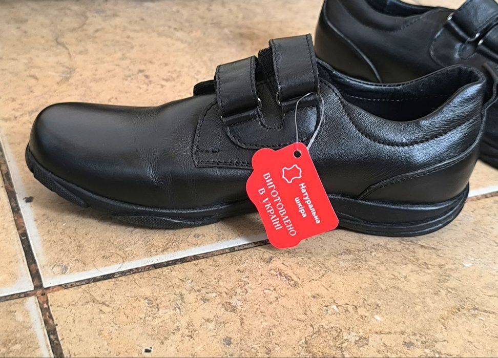 АБСОЛЮТНО НОВІ  Напівчеревики для хлопчика 37 розмір, чорні, для осені