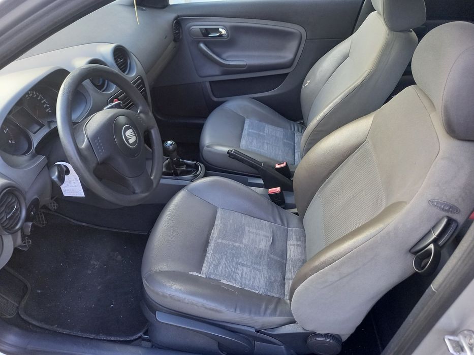 Seat ibiza 6L 1.9 tdi 5 Lugares