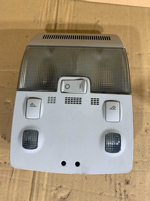 lampka podsufitki ambiente audi a4 b7 b6