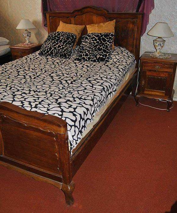 Cama vintage Queen Anne