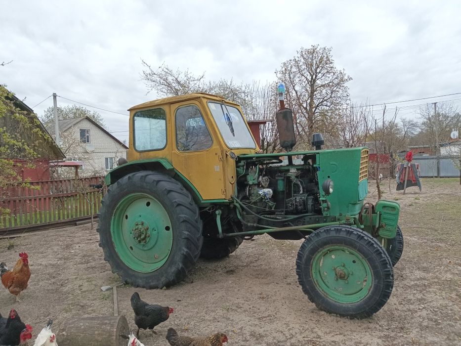 ЮМЗ з документами справний.