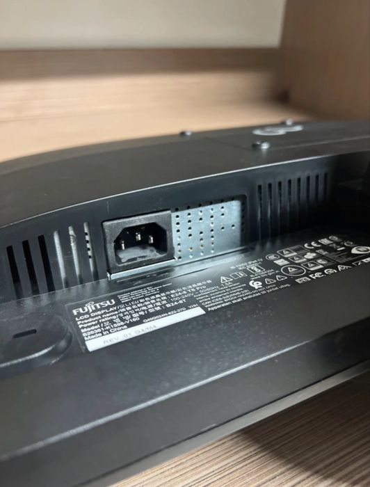 Monitor FUJITSU Sprawny 100%