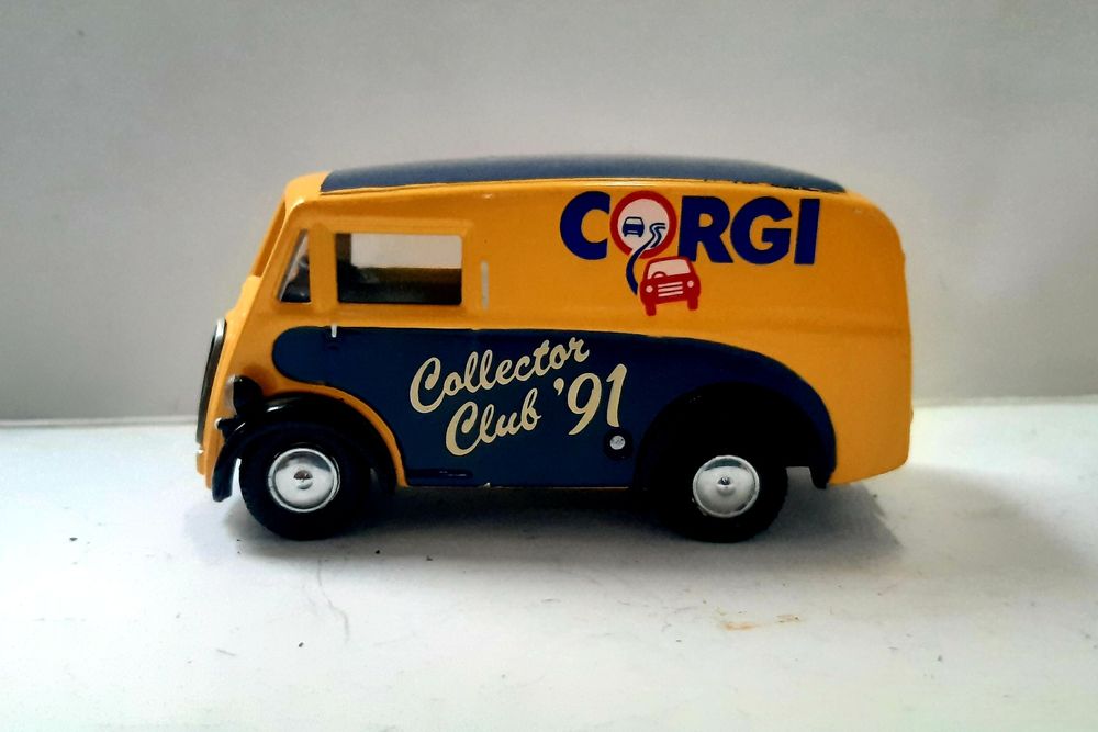 Corgi Toys Collectors Club edição limitada