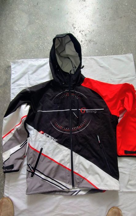 Kurtka Karguii softshell z kapturem  Makalu Sublimac są 2 Rozmir L i S