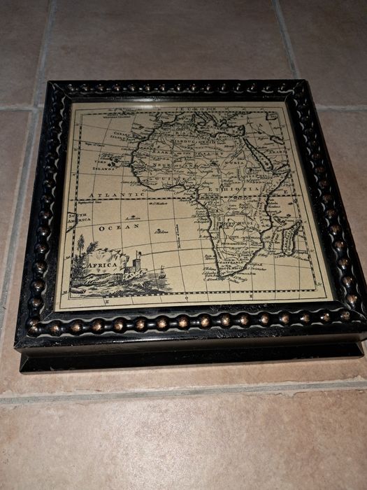 Quadro madeira com mapa