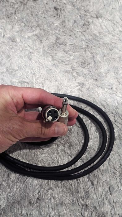 Cabo Adam Hall Cables - XLR fêmea para Jack 6,3 mm mono, 1,5m