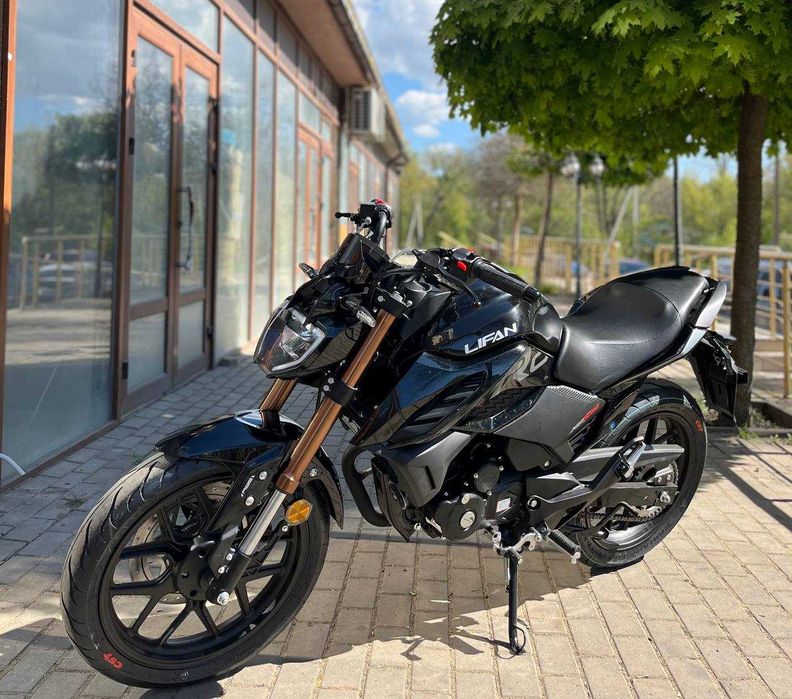 Мотоцикл Lifan KPS250