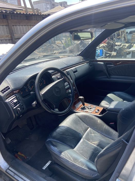 Мерседес w210 e300