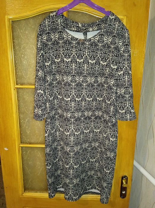 Сукня демісезонна в ідеальному стані