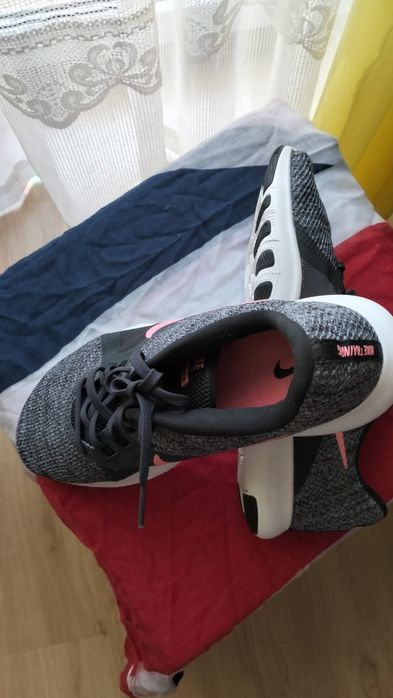 Buty sportowe firmy NIKE FLEX roz. 41.