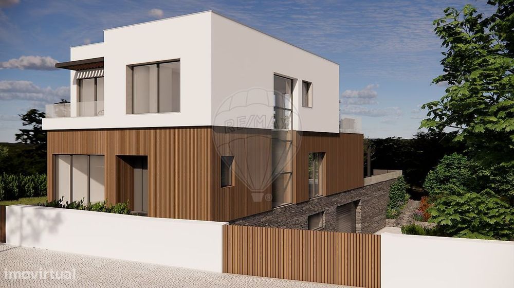 Moradia T4 para venda