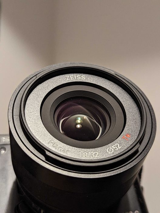 Zeiss Touit 32mm F/1.8 (Sony)