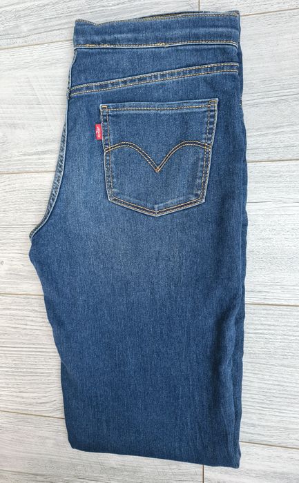 Levi Straus & Company jeansy