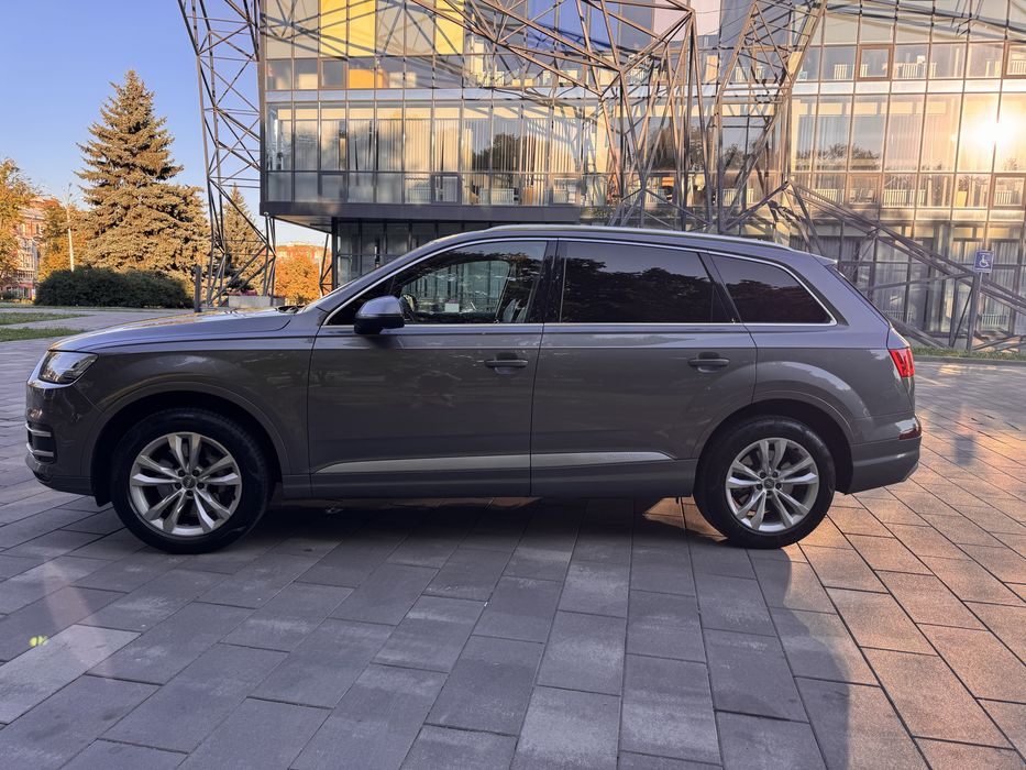 Audi Q7 2017 VIN WA1LAAF78HD042905 фото оголошення 4 з 8