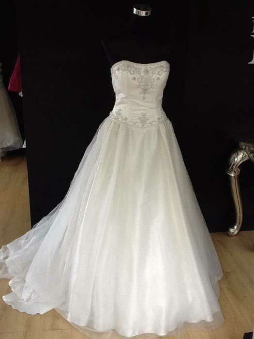 Vestido de noiva NOVO