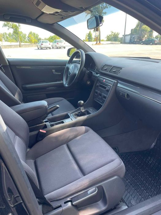 Vendo Audi A4 Avant 1.9 TDI de 2002 com caixa 6 vel.