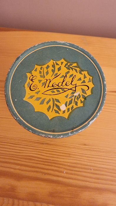 Puszka Wedel z lat 60tych