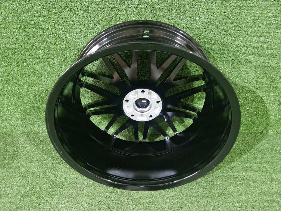 Диски R22 5 x 130 Porsche Cayenne Panamera — Gloss Black DP20