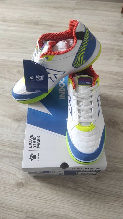 Sapatilhas futsal kelme Precision 43