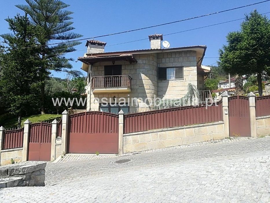 Individual House V5 - Besteiros