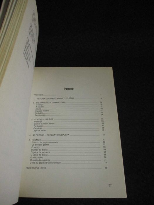 Livro Guia Prático do Ténis Simon Lee 1ª edição 1990