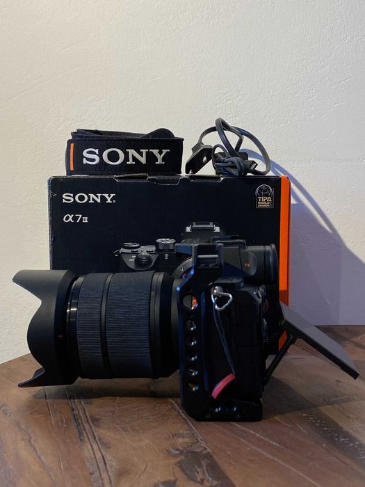 Sony A7 III + lente (Sony 28-70mm) + SmallRig