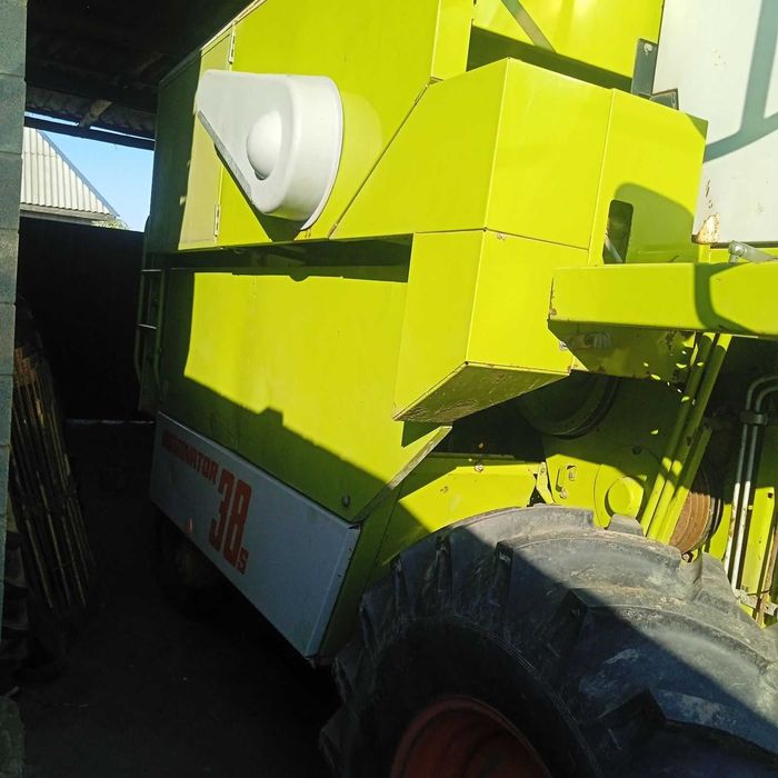 Продам Комбайн  Claas Dominator 38/48