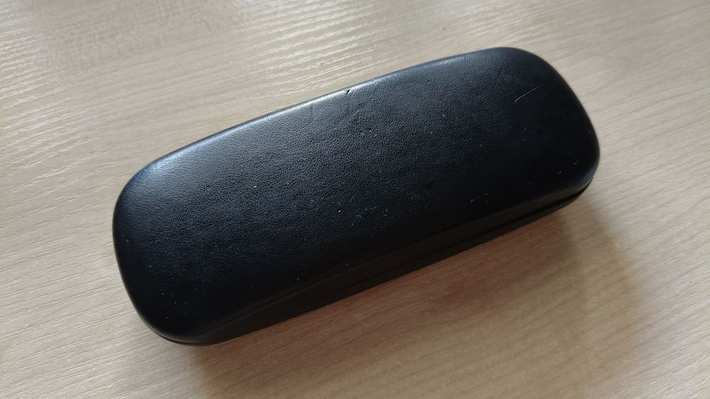 Czatny futerał na okulary