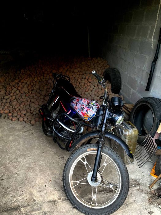 Мотоцикл Альфа, не на ходу.