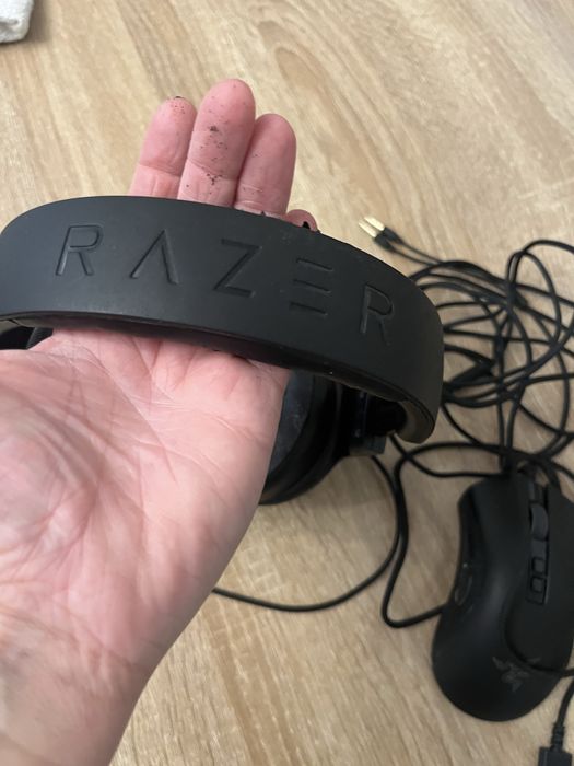 Razer headphones with microphone and mouse64564118215554121