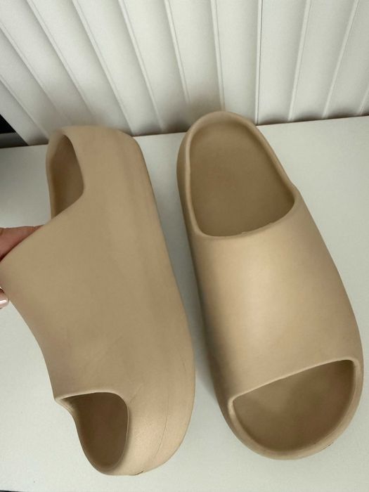 Hunter - Klapki basenowe rozmiar 35/36 beżowe