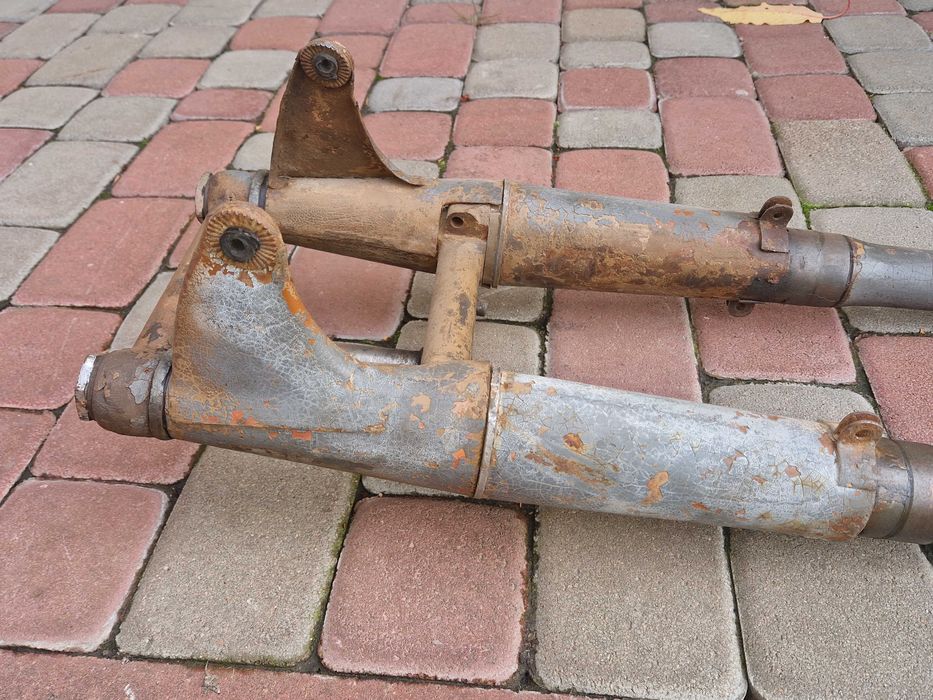 Продам передню вилку на мотоцикл М 72