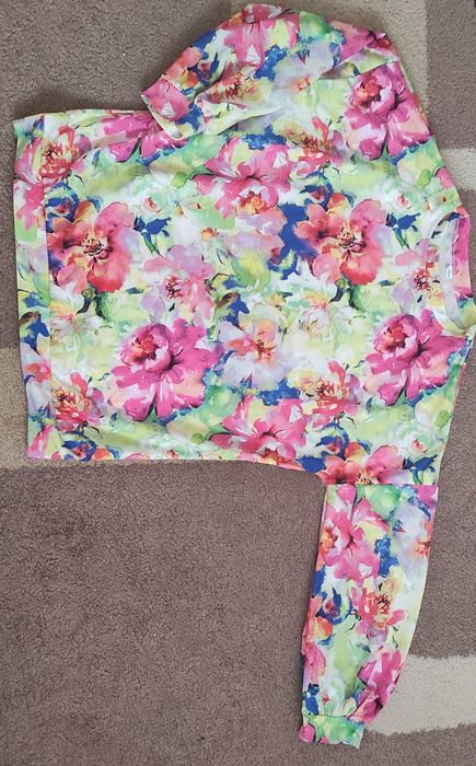 Bluza w kwiaty r M